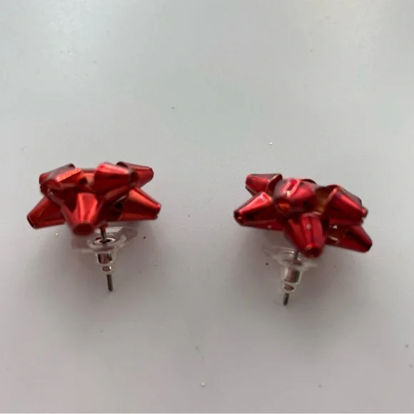 Red Christmas Bow Earrings pierced post holiday festive - Picture 4 of 6